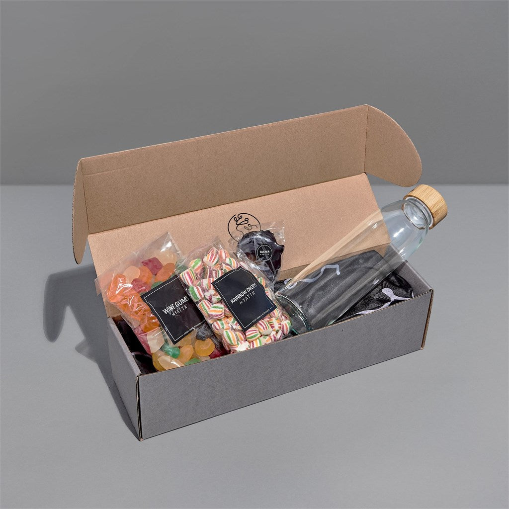 Happy Huddle Hamper