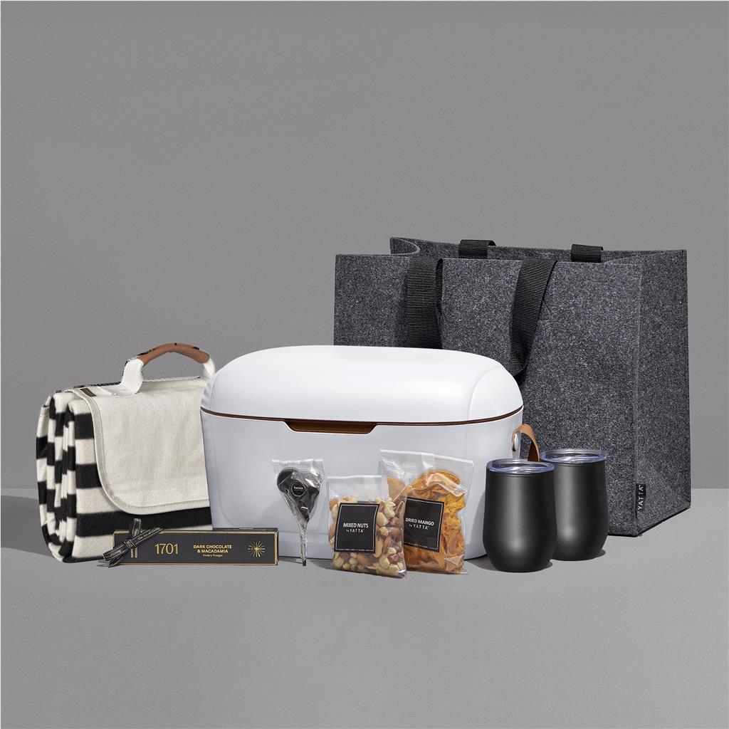 Outdoor Indulgence Hamper