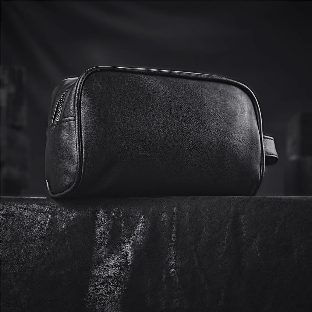 Claska Toiletry Bag Black / BL
