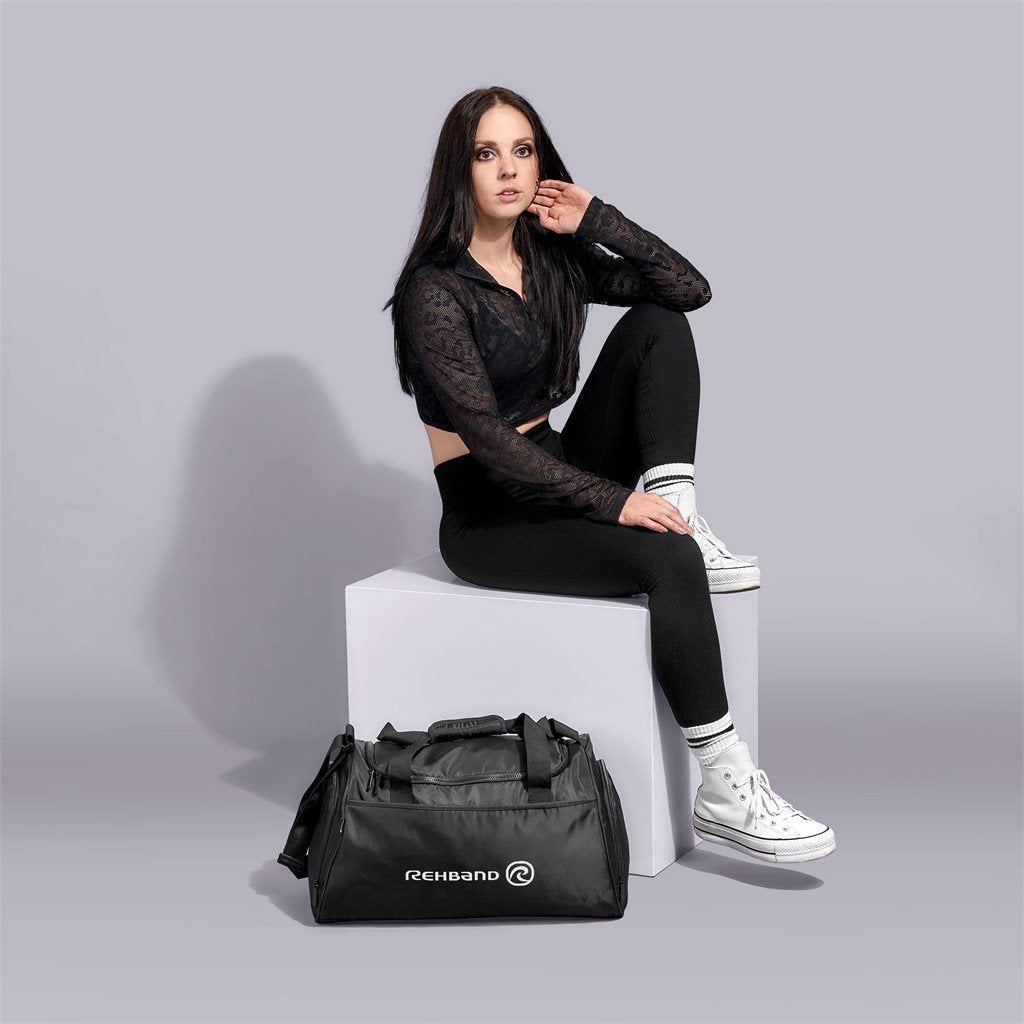 Eva & Elm Saturn Sports Bag Black / BL