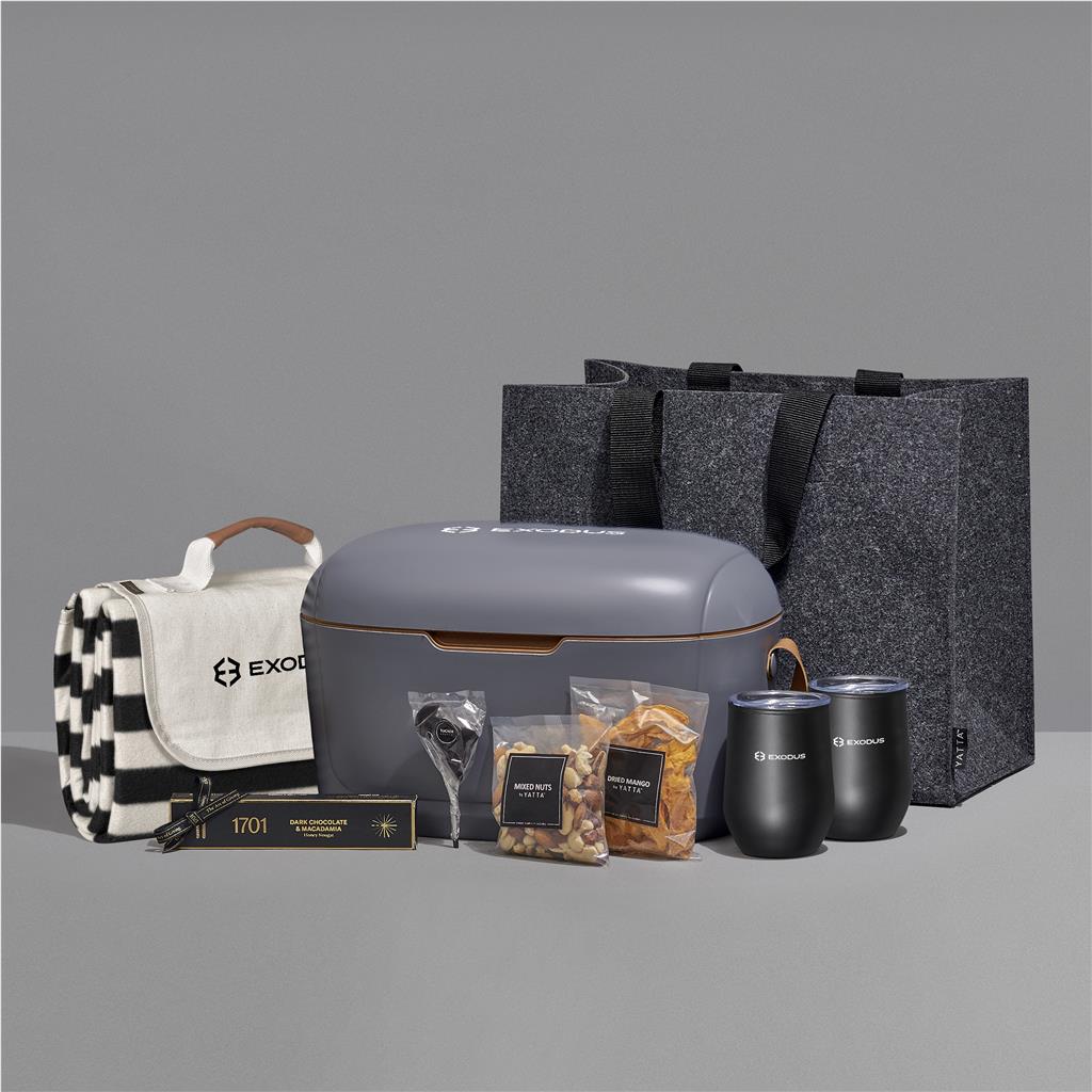 Outdoor Indulgence Hamper DARK GREY - Premium Hampers,Unisex Hampers,Outdoor Hampers